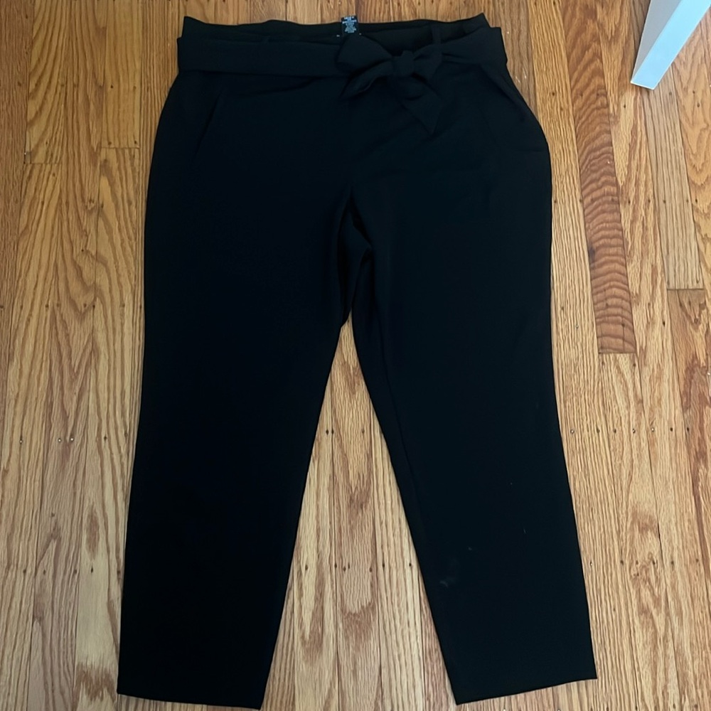 NWOT black pull on pants with tie waist
